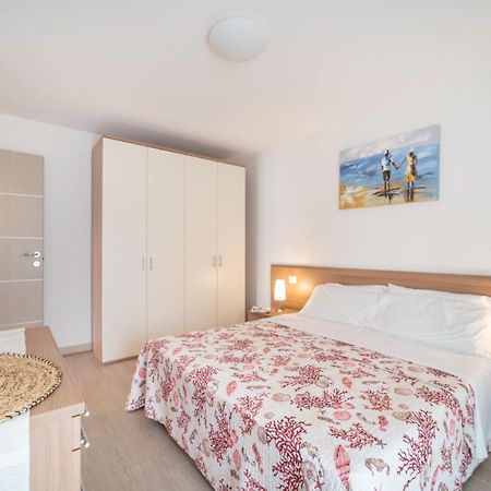 Residenza Monica Leilighet Lignano Sabbiadoro Eksteriør bilde