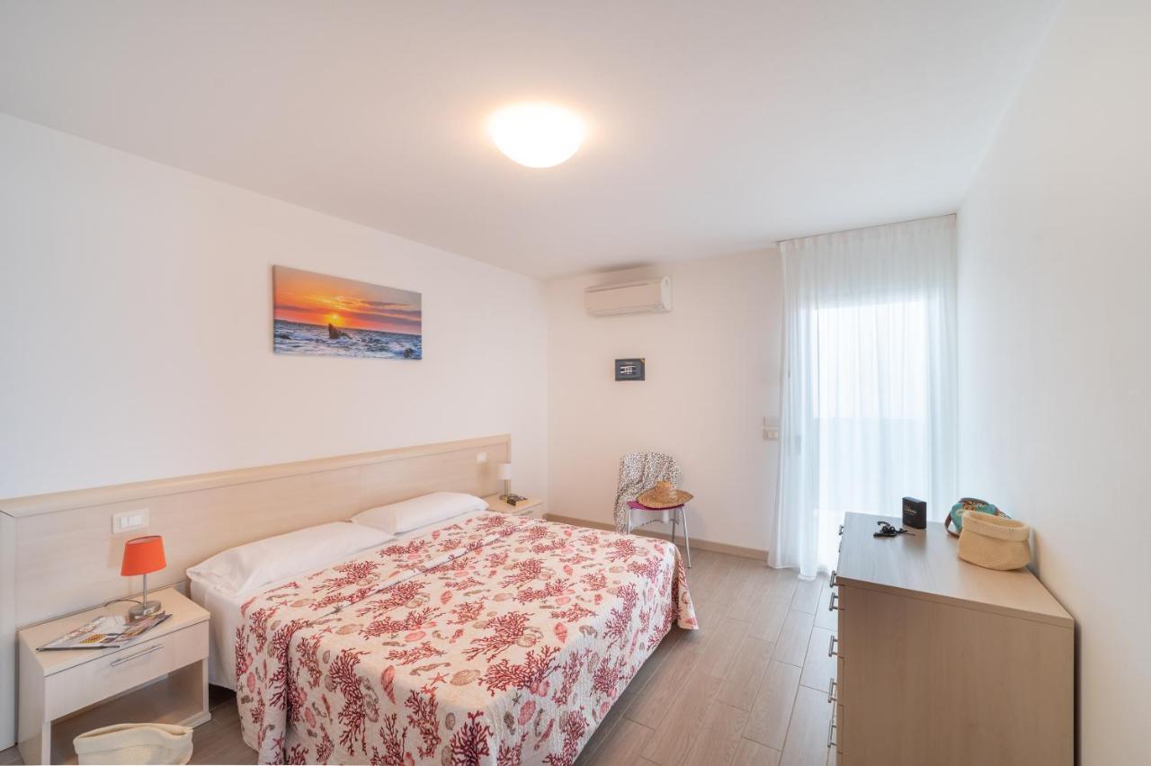 Residenza Monica Leilighet Lignano Sabbiadoro Eksteriør bilde
