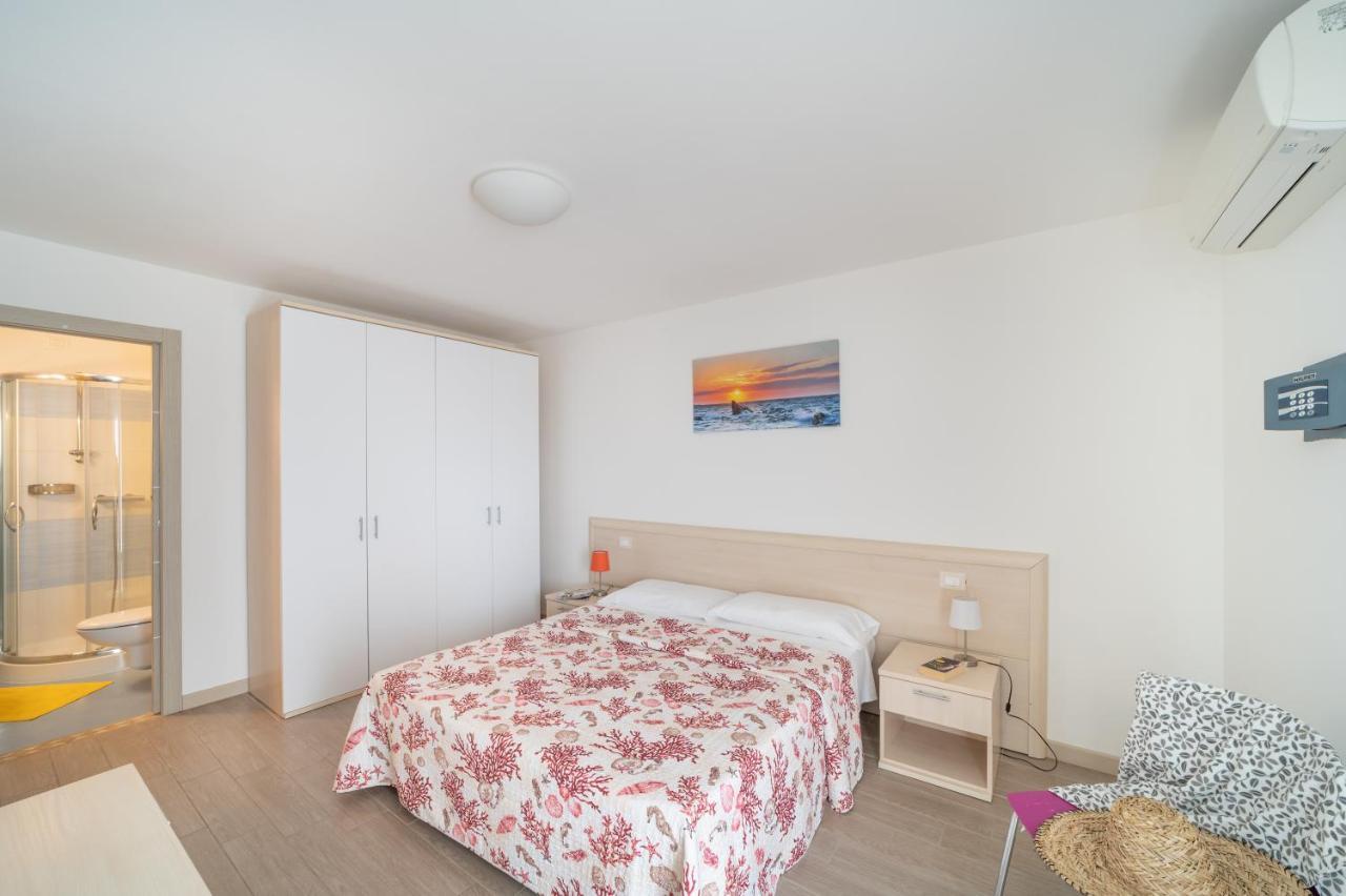 Residenza Monica Leilighet Lignano Sabbiadoro Eksteriør bilde